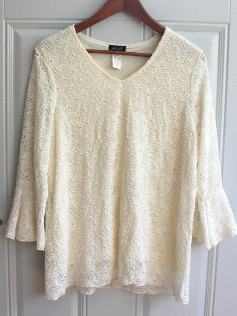 Ashley Jill Ivory Lace V-Neck Bell Sleeve Tunic Top Blouse Plus Size 1X